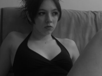 Beurette lyonnaise très hot cherche frissons rencontre-Beurette-Lyon