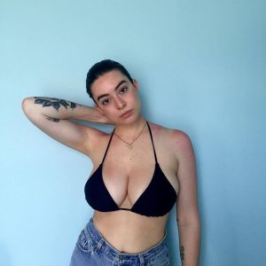 Viens te perdre dans mes rues étroites Yasmina - rencontre-Cougar-Nice